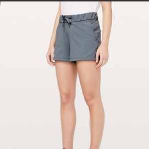 Lululemon On the Fly Shorts size 8
